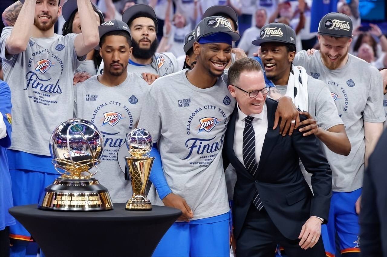 九游娱乐中心-蒂姆迎来二十赛季出色发挥,雄鹿观众热烈欢呼!再创辉煌时刻的简单介绍-九游娱乐中心